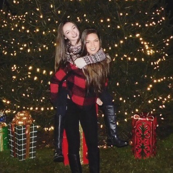 Meet your Posher, Julia - Picture 1 of 1